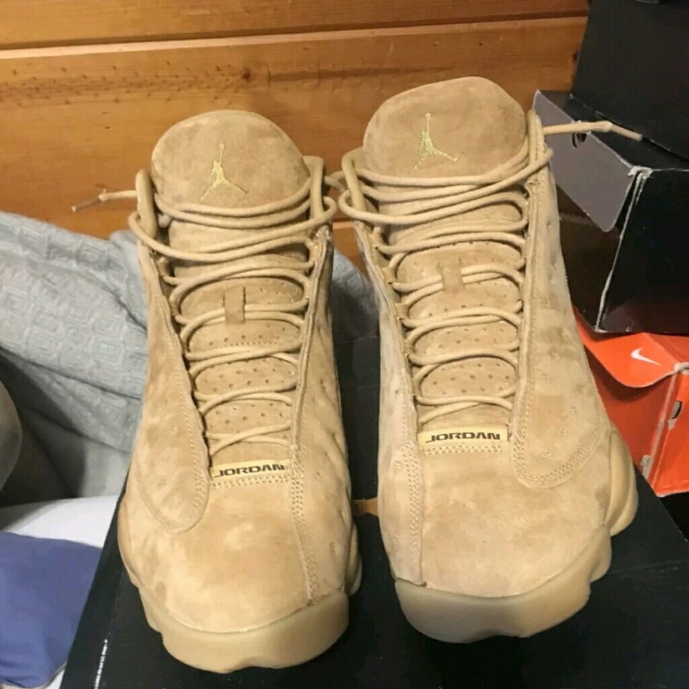 Retro 13 Wheat